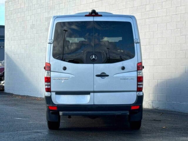 Серый Мерседес Sprinter, объемом двигателя 2.1 л и пробегом 80 тыс. км за 7500 $, фото 5 на Automoto.ua