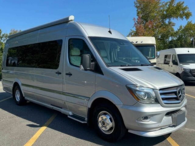 Серый Мерседес Sprinter, объемом двигателя 3 л и пробегом 76 тыс. км за 18700 $, фото 2 на Automoto.ua