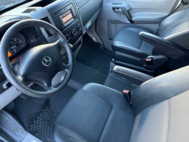 Серый Мерседес Sprinter, объемом двигателя 2.1 л и пробегом 80 тыс. км за 7500 $, фото 9 на Automoto.ua