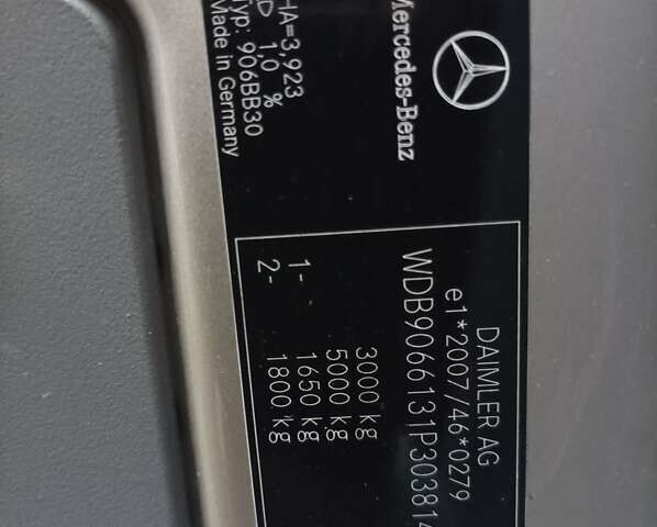 Серый Мерседес Sprinter, объемом двигателя 2.2 л и пробегом 318 тыс. км за 17500 $, фото 61 на Automoto.ua