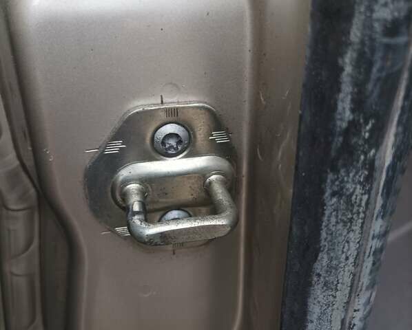 Серый Мерседес Sprinter, объемом двигателя 2.2 л и пробегом 318 тыс. км за 17500 $, фото 38 на Automoto.ua