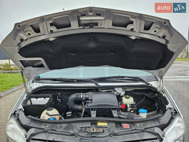 Серый Мерседес Sprinter, объемом двигателя 3 л и пробегом 335 тыс. км за 38499 $, фото 28 на Automoto.ua