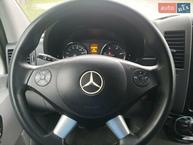 Серый Мерседес Sprinter, объемом двигателя 2.2 л и пробегом 318 тыс. км за 17500 $, фото 1 на Automoto.ua