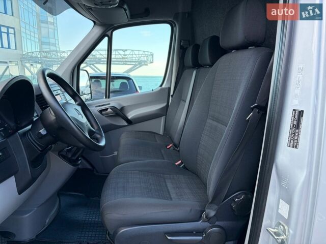 Серый Мерседес Sprinter, объемом двигателя 2.2 л и пробегом 117 тыс. км за 28500 $, фото 41 на Automoto.ua