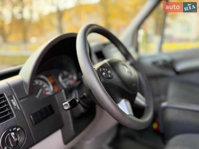 Серый Мерседес Sprinter, объемом двигателя 3 л и пробегом 177 тыс. км за 26500 $, фото 26 на Automoto.ua