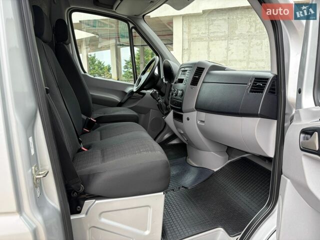 Серый Мерседес Sprinter, объемом двигателя 2.2 л и пробегом 118 тыс. км за 28500 $, фото 55 на Automoto.ua