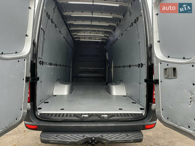 Серый Мерседес Sprinter, объемом двигателя 3 л и пробегом 277 тыс. км за 38800 $, фото 13 на Automoto.ua