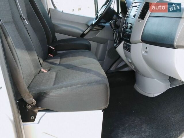 Серый Мерседес Sprinter, объемом двигателя 2.2 л и пробегом 216 тыс. км за 29800 $, фото 24 на Automoto.ua