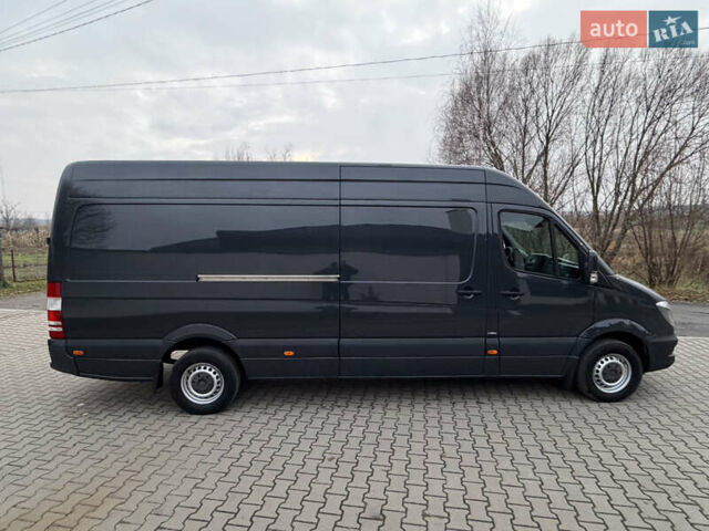 Серый Мерседес Sprinter, объемом двигателя 0 л и пробегом 345 тыс. км за 19200 $, фото 5 на Automoto.ua