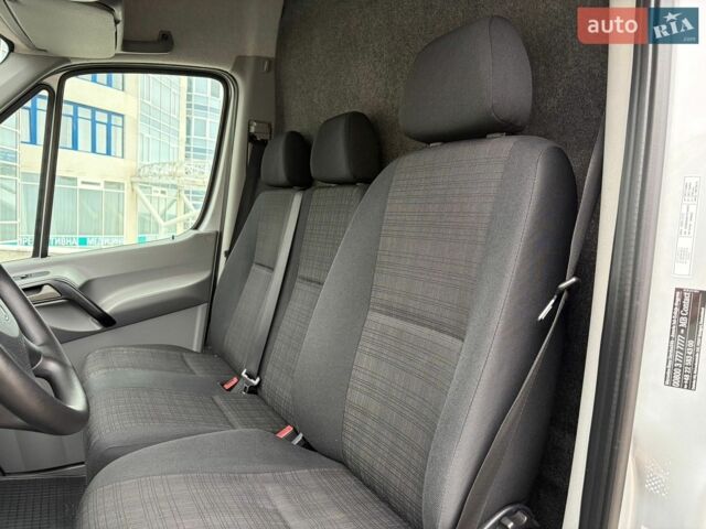 Серый Мерседес Sprinter, объемом двигателя 2.2 л и пробегом 118 тыс. км за 28500 $, фото 38 на Automoto.ua