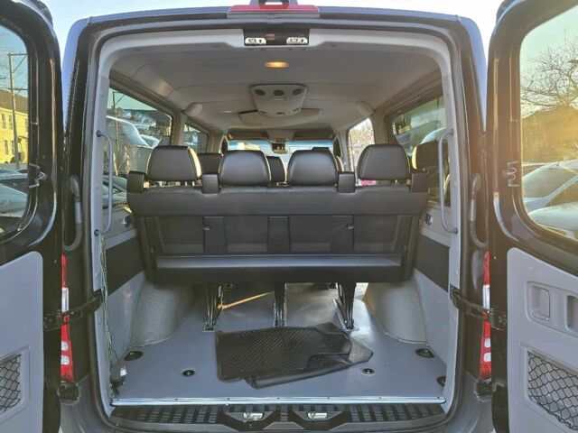 Серый Мерседес Sprinter, объемом двигателя 3 л и пробегом 74 тыс. км за 10000 $, фото 6 на Automoto.ua