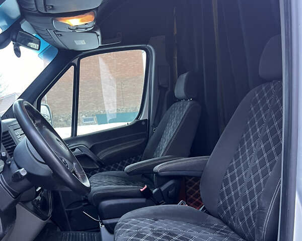 Серый Мерседес Sprinter, объемом двигателя 2.2 л и пробегом 175 тыс. км за 24900 $, фото 25 на Automoto.ua