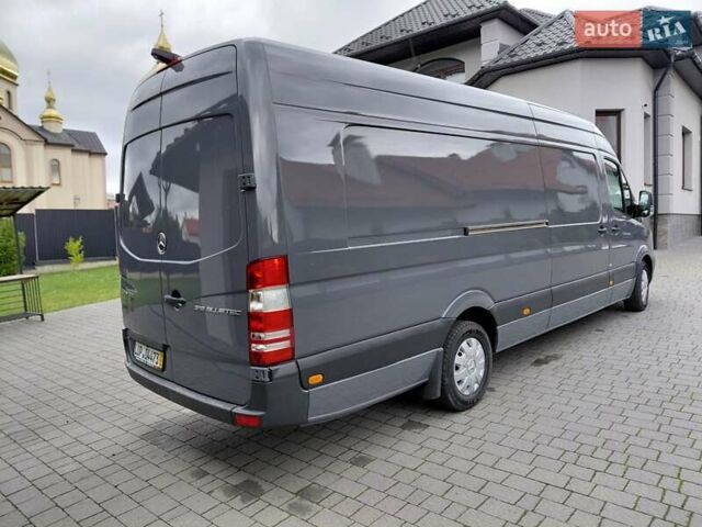 Сірий Мерседес Sprinter, об'ємом двигуна 3 л та пробігом 426 тис. км за 32000 $, фото 5 на Automoto.ua