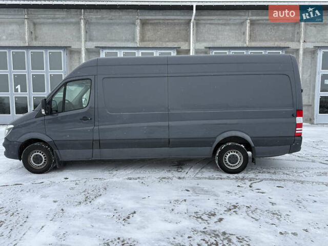 Серый Мерседес Sprinter, объемом двигателя 2.99 л и пробегом 212 тыс. км за 22500 $, фото 5 на Automoto.ua