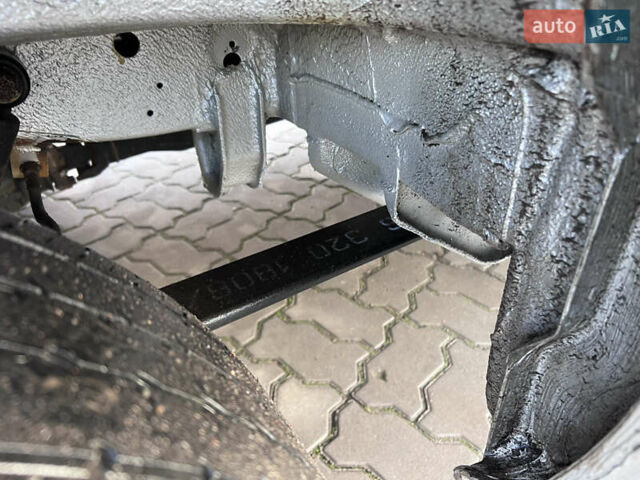 Серый Мерседес Sprinter, объемом двигателя 2.2 л и пробегом 229 тыс. км за 23990 $, фото 36 на Automoto.ua