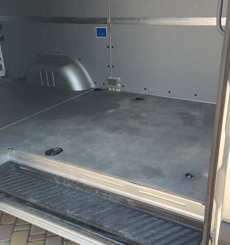 Серый Мерседес Sprinter, объемом двигателя 2.14 л и пробегом 310 тыс. км за 26000 $, фото 11 на Automoto.ua