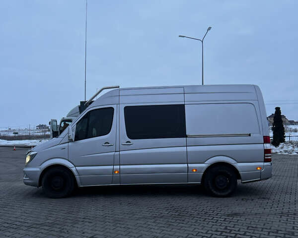 Серый Мерседес Sprinter, объемом двигателя 2.2 л и пробегом 175 тыс. км за 24900 $, фото 9 на Automoto.ua