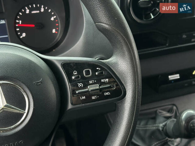 Серый Мерседес Sprinter, объемом двигателя 2.14 л и пробегом 109 тыс. км за 25500 $, фото 27 на Automoto.ua