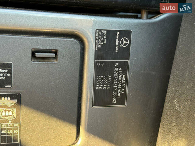 Серый Мерседес Sprinter, объемом двигателя 3 л и пробегом 202 тыс. км за 54990 $, фото 25 на Automoto.ua