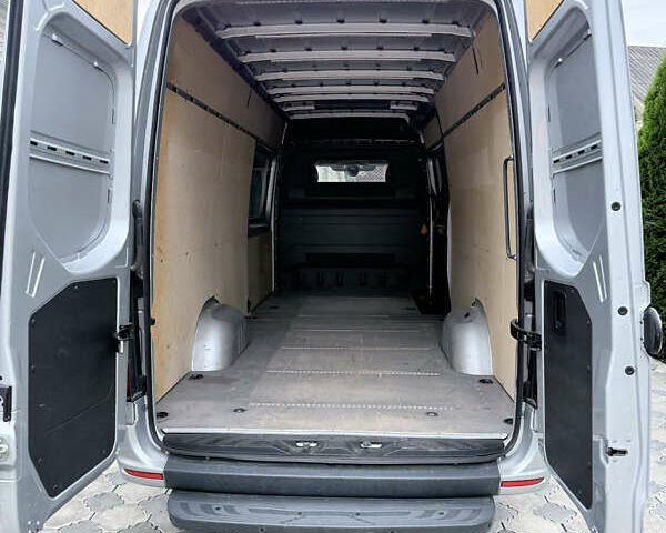 Серый Мерседес Sprinter, объемом двигателя 3 л и пробегом 158 тыс. км за 55885 $, фото 9 на Automoto.ua