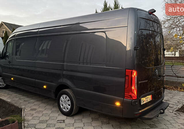 Серый Мерседес Sprinter, объемом двигателя 2.14 л и пробегом 217 тыс. км за 40533 $, фото 6 на Automoto.ua