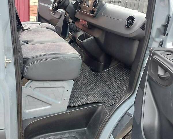 Серый Мерседес Sprinter, объемом двигателя 2.14 л и пробегом 255 тыс. км за 24200 $, фото 9 на Automoto.ua