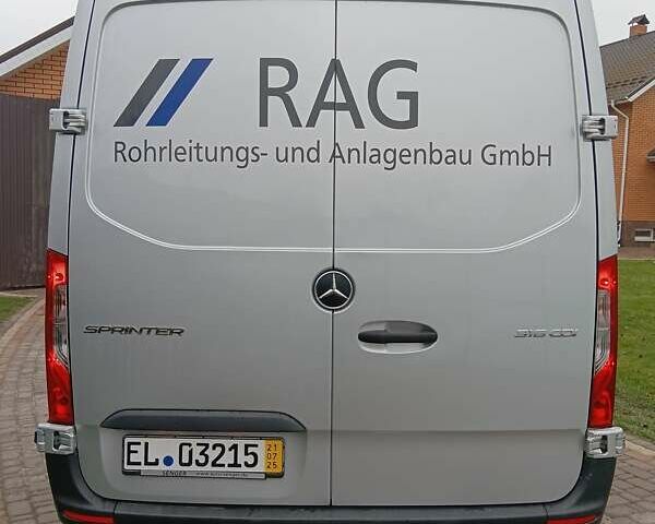 Сірий Мерседес Sprinter, об'ємом двигуна 2.14 л та пробігом 256 тис. км за 24378 $, фото 3 на Automoto.ua