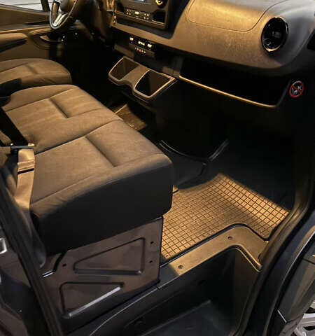 Серый Мерседес Sprinter, объемом двигателя 2.14 л и пробегом 217 тыс. км за 40533 $, фото 12 на Automoto.ua