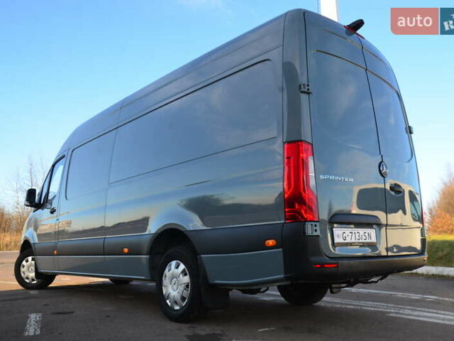 Серый Мерседес Sprinter, объемом двигателя 2.2 л и пробегом 383 тыс. км за 23150 $, фото 26 на Automoto.ua