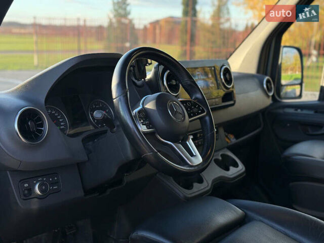 Серый Мерседес Sprinter, объемом двигателя 3 л и пробегом 202 тыс. км за 54990 $, фото 17 на Automoto.ua