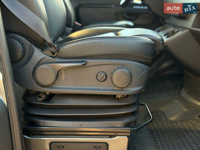 Серый Мерседес Sprinter, объемом двигателя 3 л и пробегом 202 тыс. км за 54990 $, фото 23 на Automoto.ua