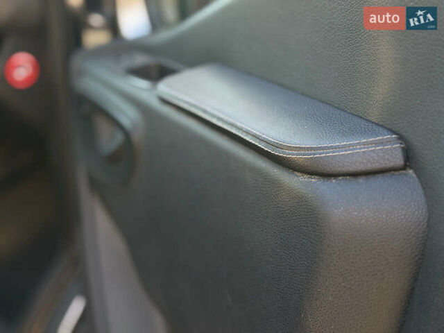 Серый Мерседес Sprinter, объемом двигателя 3 л и пробегом 202 тыс. км за 54990 $, фото 24 на Automoto.ua