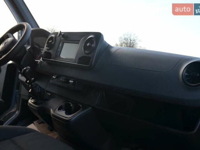 Серый Мерседес Sprinter, объемом двигателя 2.2 л и пробегом 383 тыс. км за 23150 $, фото 52 на Automoto.ua