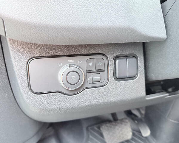 Серый Мерседес Sprinter, объемом двигателя 3 л и пробегом 158 тыс. км за 55885 $, фото 18 на Automoto.ua