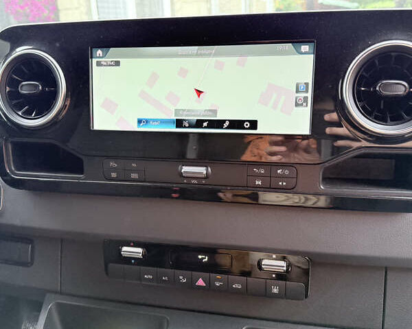 Серый Мерседес Sprinter, объемом двигателя 3 л и пробегом 158 тыс. км за 55885 $, фото 15 на Automoto.ua