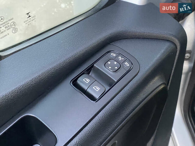 Серый Мерседес Sprinter, объемом двигателя 2.2 л и пробегом 290 тыс. км за 28900 $, фото 28 на Automoto.ua