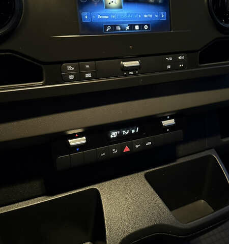 Серый Мерседес Sprinter, объемом двигателя 2.14 л и пробегом 217 тыс. км за 40533 $, фото 18 на Automoto.ua