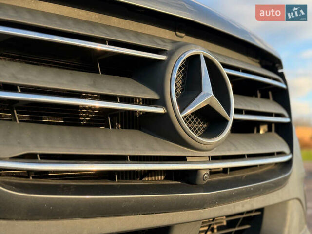 Серый Мерседес Sprinter, объемом двигателя 3 л и пробегом 202 тыс. км за 54990 $, фото 10 на Automoto.ua