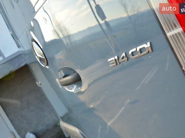 Серый Мерседес Sprinter, объемом двигателя 2.2 л и пробегом 383 тыс. км за 23150 $, фото 34 на Automoto.ua