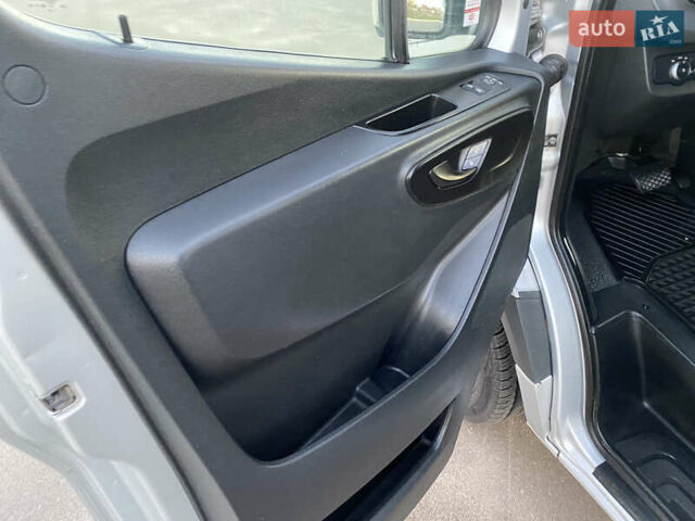 Серый Мерседес Sprinter, объемом двигателя 2.2 л и пробегом 290 тыс. км за 28900 $, фото 29 на Automoto.ua