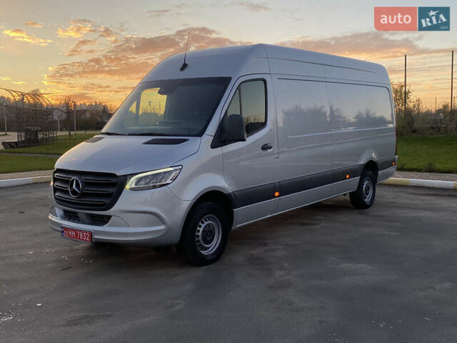 Серый Мерседес Sprinter, объемом двигателя 2.2 л и пробегом 290 тыс. км за 28900 $, фото 7 на Automoto.ua