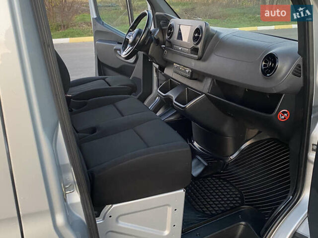 Серый Мерседес Sprinter, объемом двигателя 2.2 л и пробегом 290 тыс. км за 28900 $, фото 48 на Automoto.ua