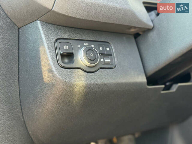 Серый Мерседес Sprinter, объемом двигателя 3 л и пробегом 202 тыс. км за 54990 $, фото 15 на Automoto.ua