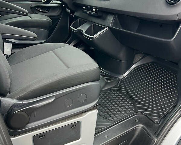 Сірий Мерседес Sprinter, об'ємом двигуна 2.14 л та пробігом 295 тис. км за 29984 $, фото 39 на Automoto.ua