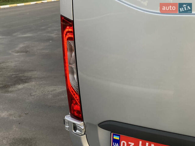Серый Мерседес Sprinter, объемом двигателя 2.2 л и пробегом 290 тыс. км за 28900 $, фото 18 на Automoto.ua