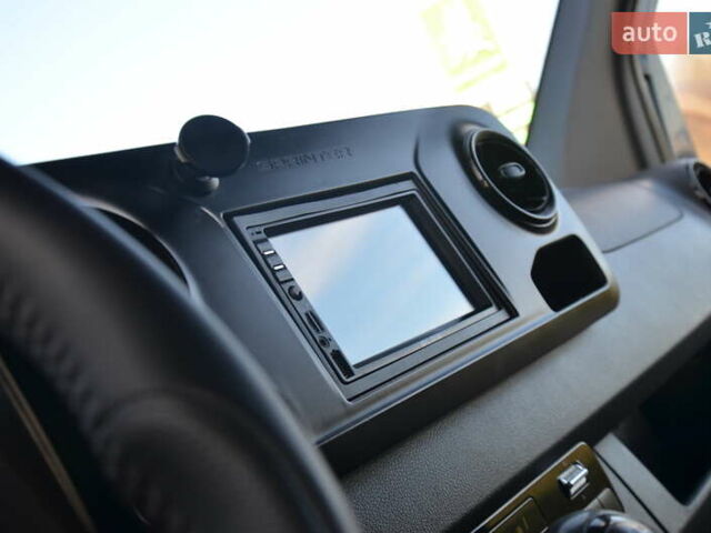 Серый Мерседес Sprinter, объемом двигателя 2.2 л и пробегом 383 тыс. км за 23150 $, фото 40 на Automoto.ua