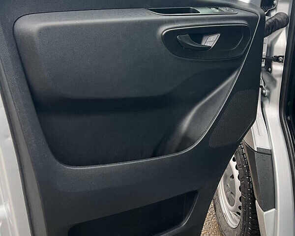 Сірий Мерседес Sprinter, об'ємом двигуна 2.14 л та пробігом 295 тис. км за 29984 $, фото 28 на Automoto.ua