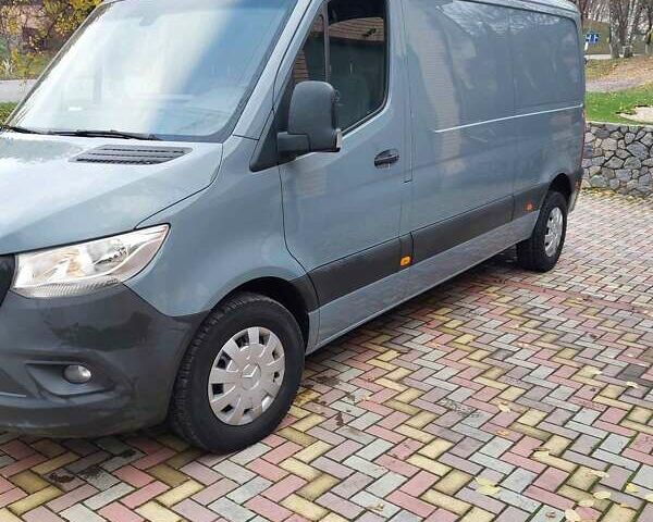 Серый Мерседес Sprinter, объемом двигателя 2.14 л и пробегом 255 тыс. км за 24200 $, фото 2 на Automoto.ua