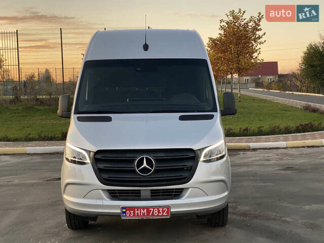 Серый Мерседес Sprinter, объемом двигателя 2.2 л и пробегом 290 тыс. км за 28900 $, фото 1 на Automoto.ua