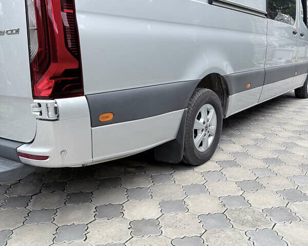 Серый Мерседес Sprinter, объемом двигателя 3 л и пробегом 158 тыс. км за 55885 $, фото 6 на Automoto.ua